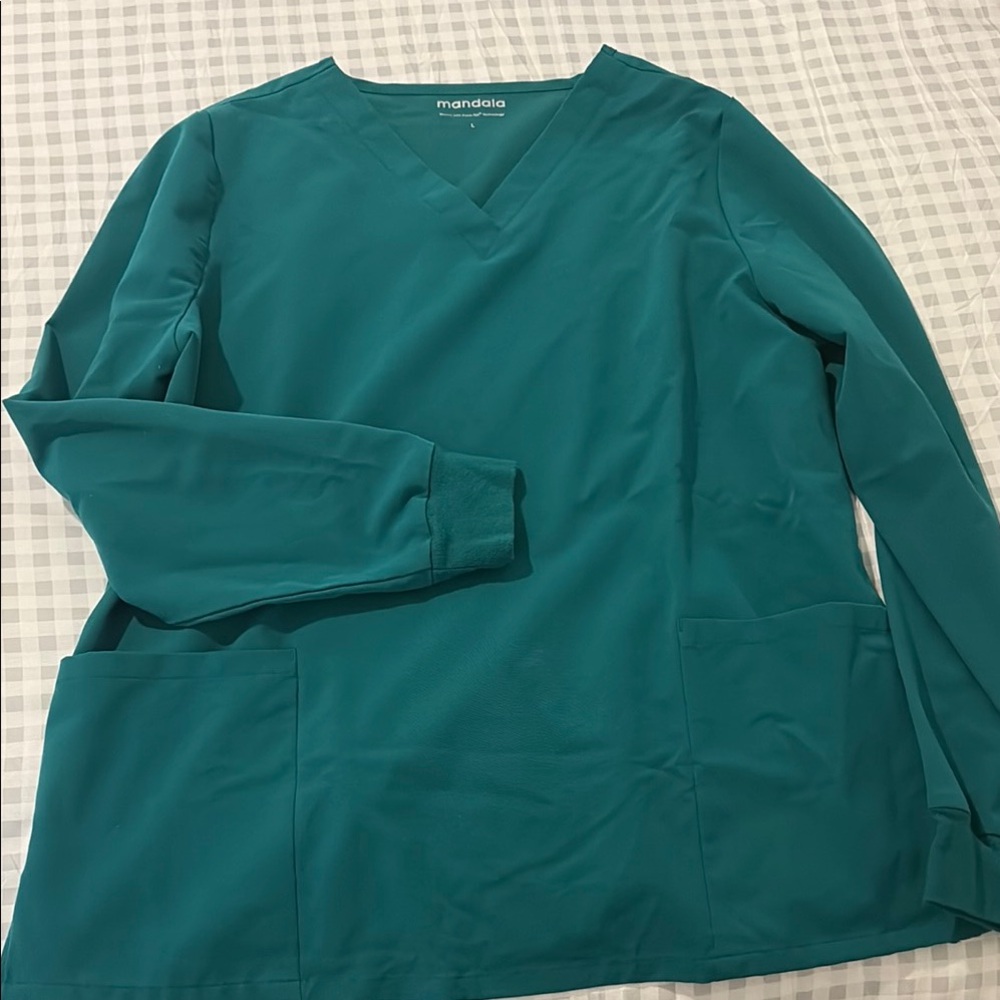 Mandala Long Sleeve 6 Pocket Scrub Top